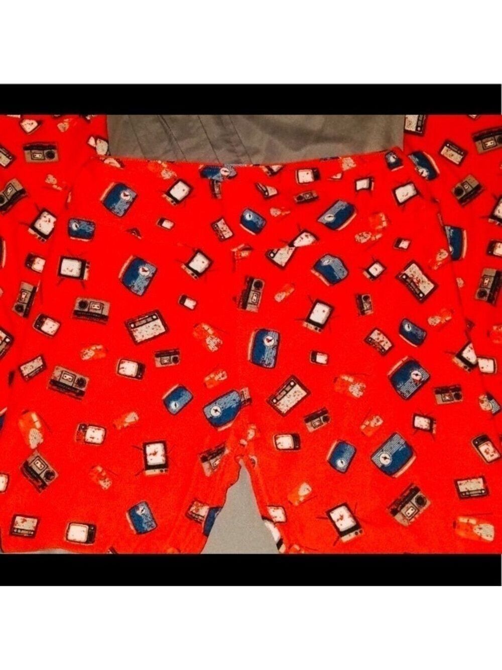 LuLaroe Red Leggings With Radios and Boomboxes NEW - Picture 3 of 7